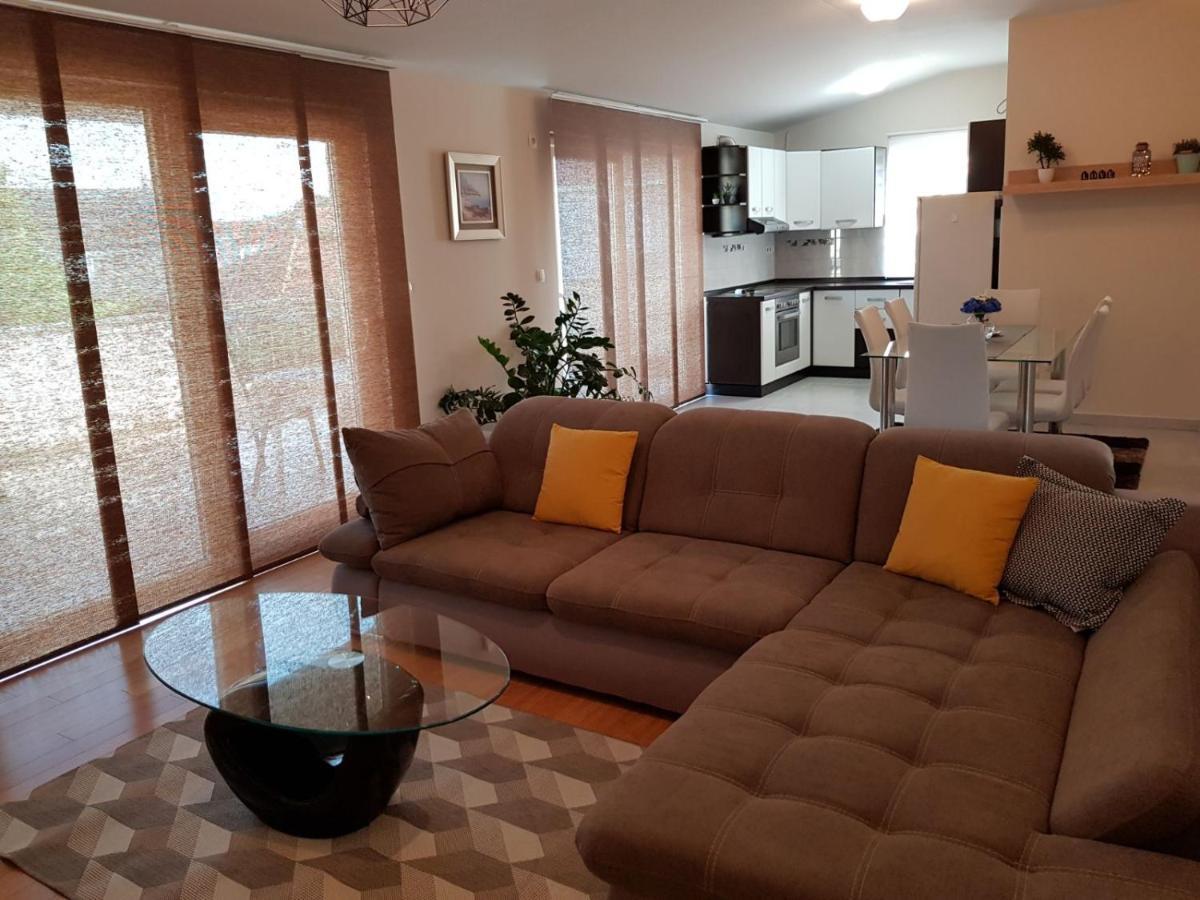 דירות Kaštela Apartman Marino מראה חיצוני תמונה